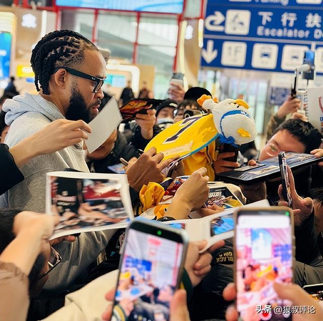 世界杯客户端下载-麦基：中国球迷为我疯狂 向他们表达爱意 会为北京男篮赢下很多比赛