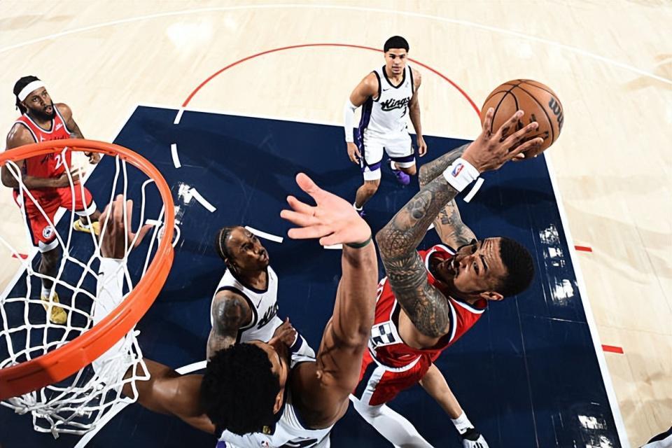 世界杯客户端下载-锋线大将复出后首战状态尚可，但快船竟然输给了西部垫底的国王？