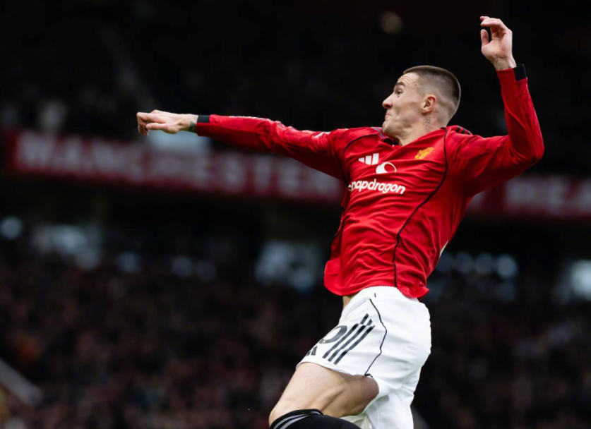 世界杯直播观看指南-英超最新积分战报：曼联成功复仇，利物浦升到第4，维拉3连败