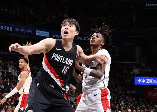 世界杯直播观看指南-正负值+11创新高！杨瀚森12分钟砍6+5：该重用他？