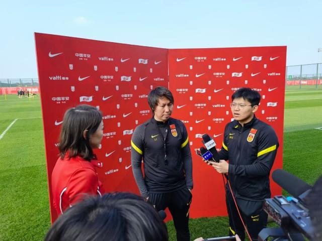 世界杯官方app下载官网-李铁：阿兰或在集训末期报到 世预赛需要30-33人